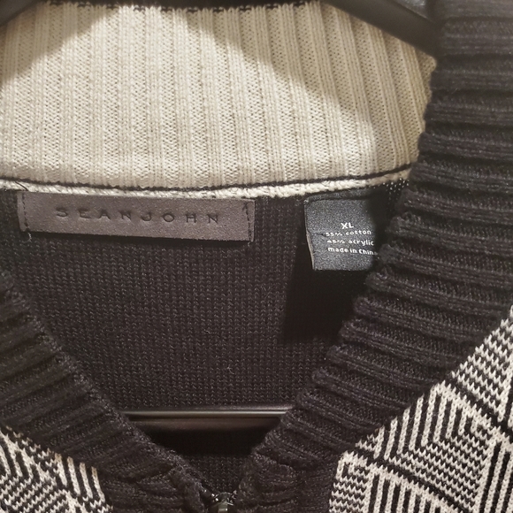 Sean John Sweater - Picture 3 of 3